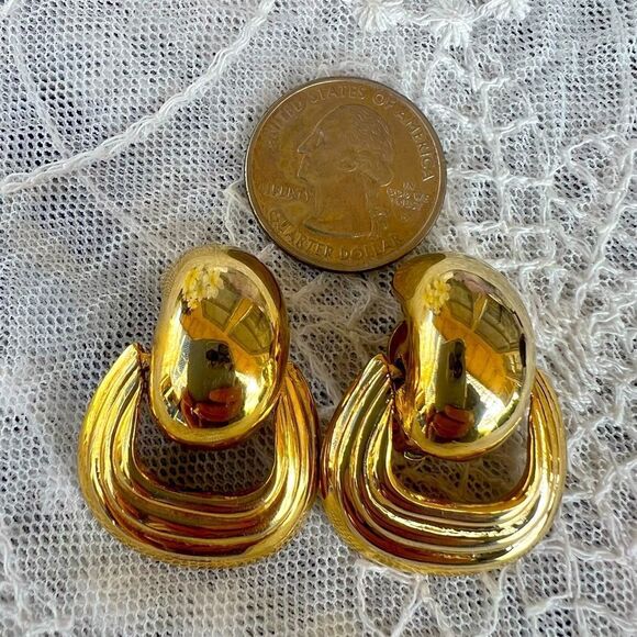 Vintage Gold Tone Comfort Clip Doorknocker Earrings - Picture 7 of 8